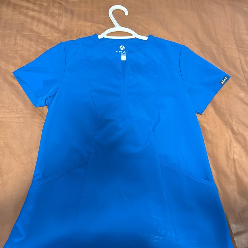 Adar Scrub top